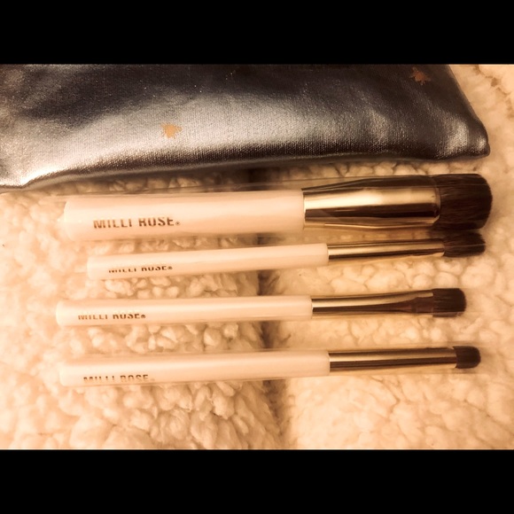 Milli Rose brush set with travel bag - Picture 5 of 6